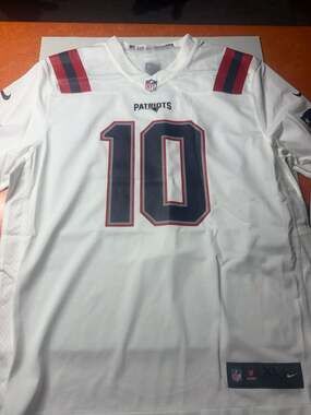 NWT Nike New England Patriots Mac Jones #10 NFL Game Jersey White Men's Size XL